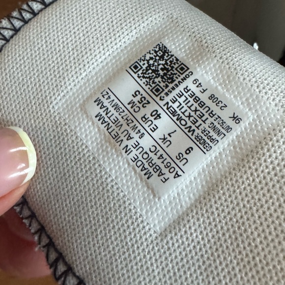 Converse Black High-Top Canvas Sneakers brand new size 9 - Picture 6 of 7